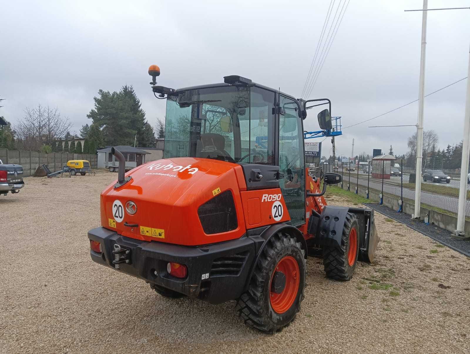 Ładowarka przegubowa Kubota R090 ,wynajem ,usługa