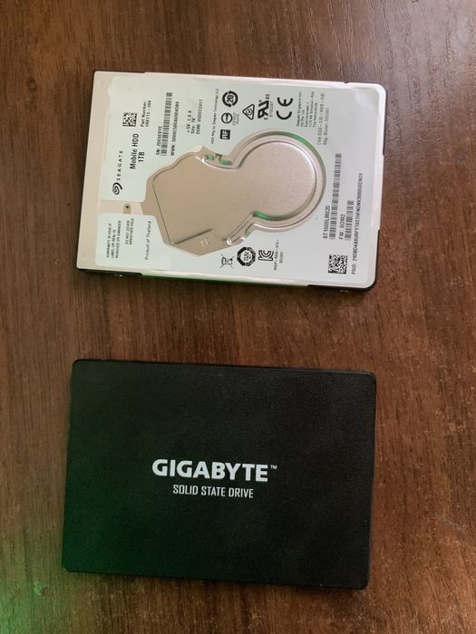 SSD 2.5 256gb / HDD 2.5 1tb протестовані