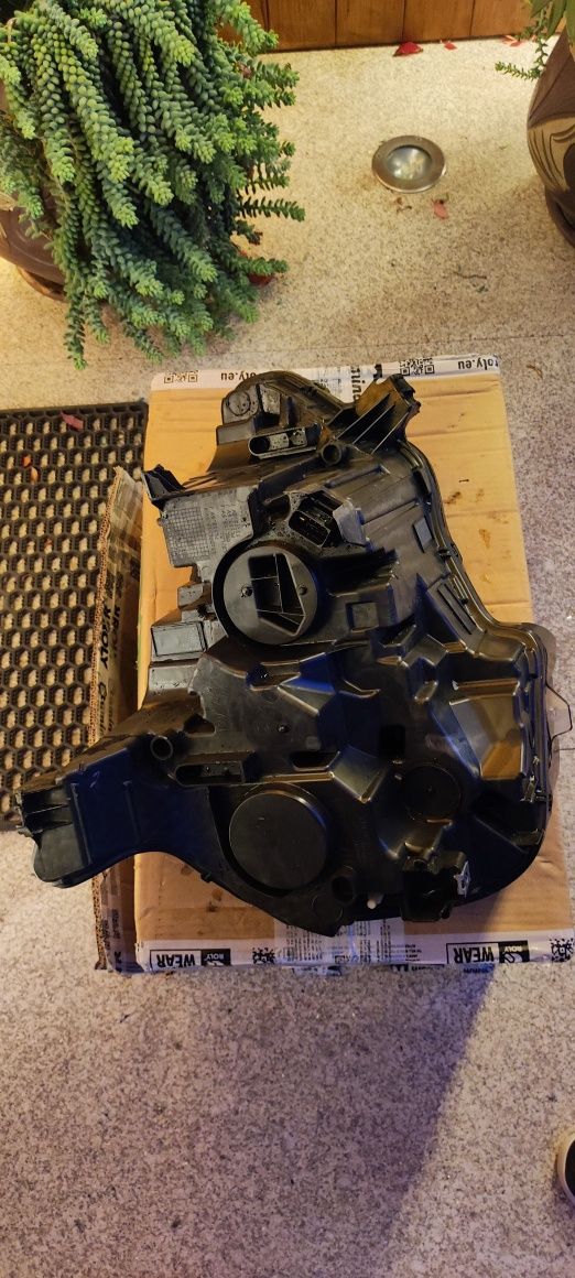 Farol Citroen C4