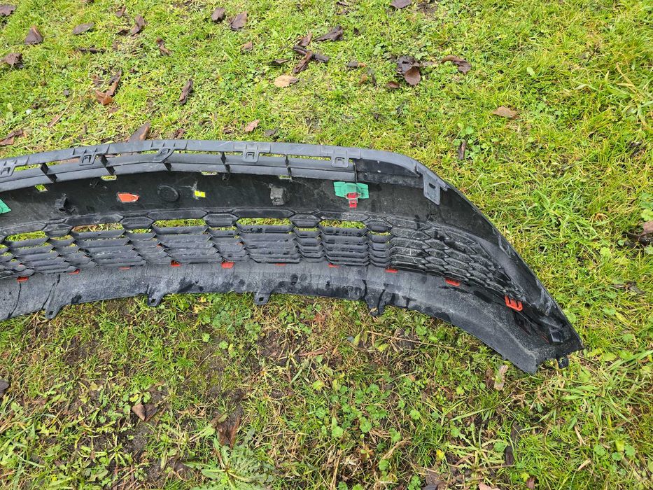 kratka środkowa zderzaka Toyota C-HR lift