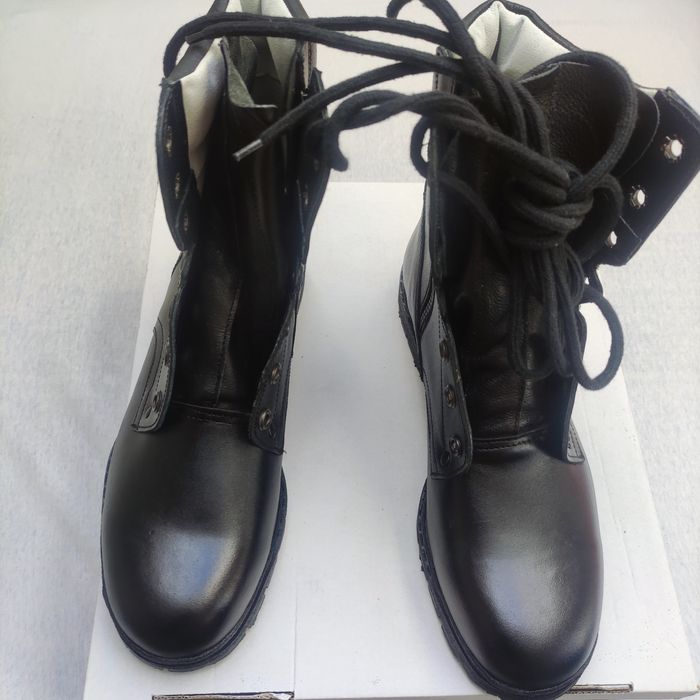 Buty trzewiki skórzane  czarne r.44