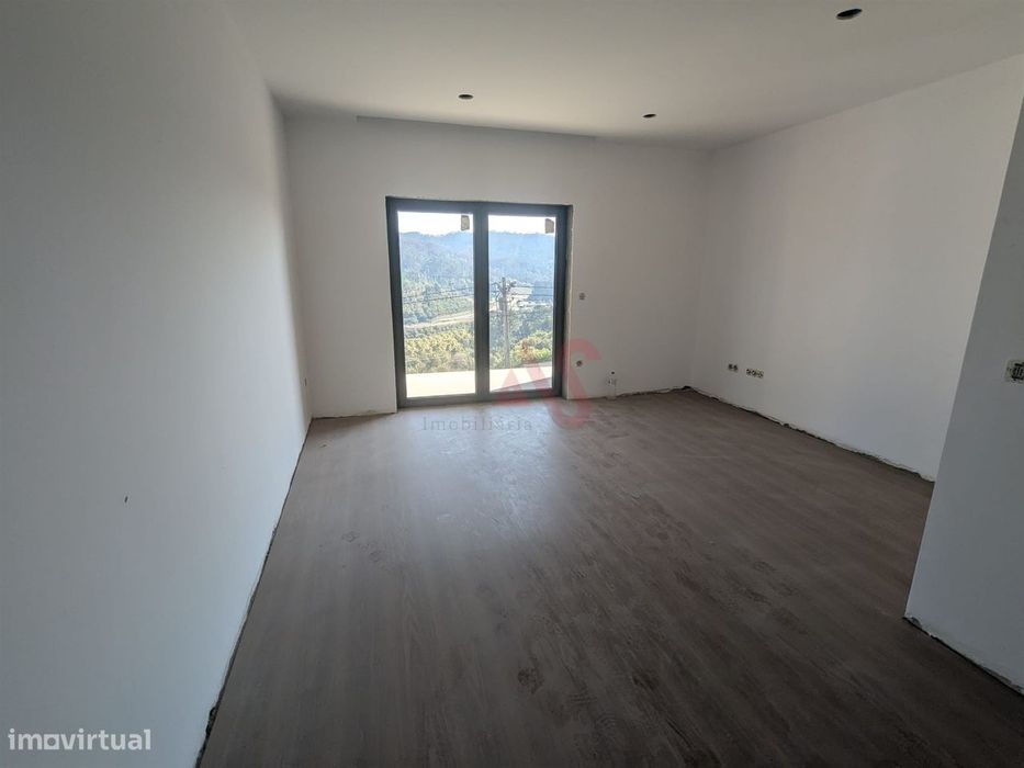 Apartamento T1 (1.º Andar) novo em Fafe