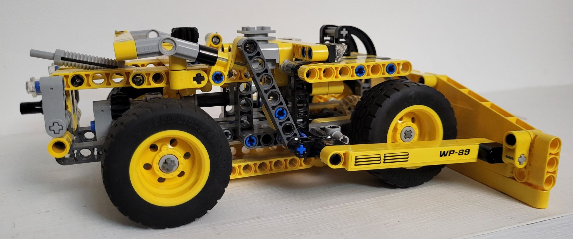 Lego technic  42035, 2 w 1 zestawie Ciężarówka górnicza, spychacz