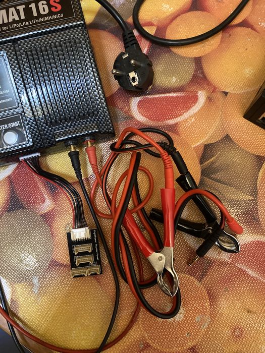 Aeromodelismo - Carregador de baterias Graupner ULTRAMAT 16S