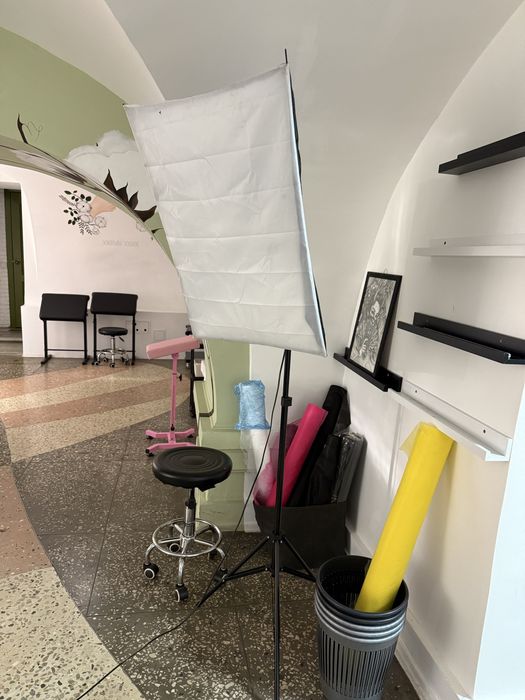 Продам софт бокс с настенным креплением + стойка