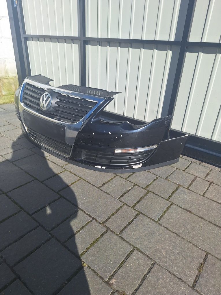 Zderzak przód przedni VW Passat b6 rok 09 kod lak LC9X