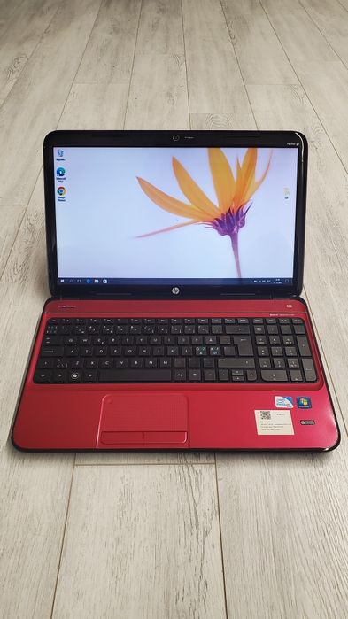 Ноутбук для навчання та розваг.