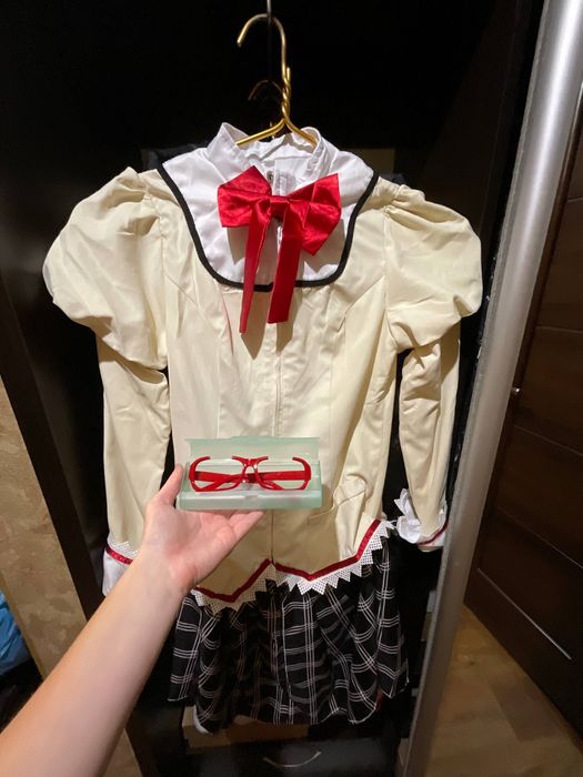 косплей на шкільну хомуру