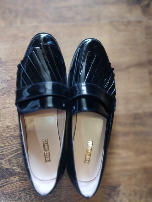 Лаковані туфлі весняні, лофери 38 розмір