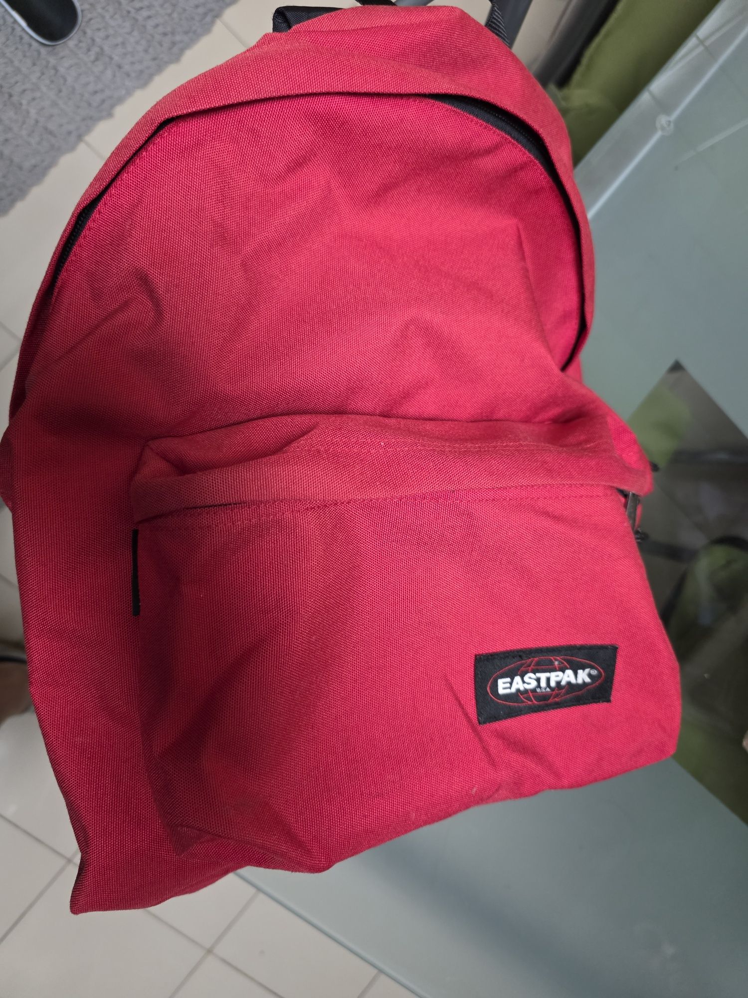 Mochila eastpak vermelha