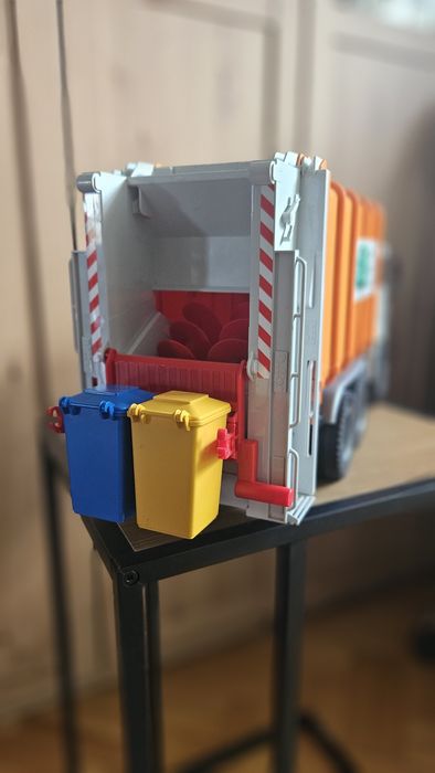 Bruder MAN TGA 02772 śmieciarka z tylnym załadunkiem