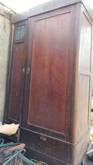 Меблі трюмо, крісло, диван, стіл