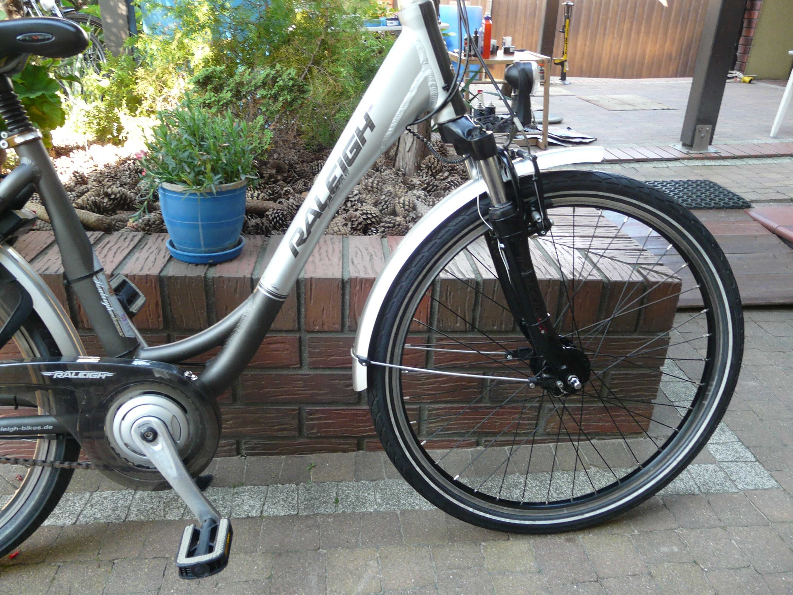 Rower miejski RALEIGH Dover Alm 26"/45 nożny hamulec-Britisch