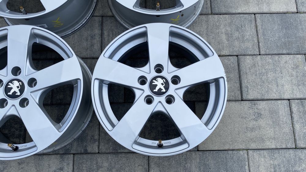Felgi aluminiowe Dezent do Peugeot 308 5x108 15 cali
