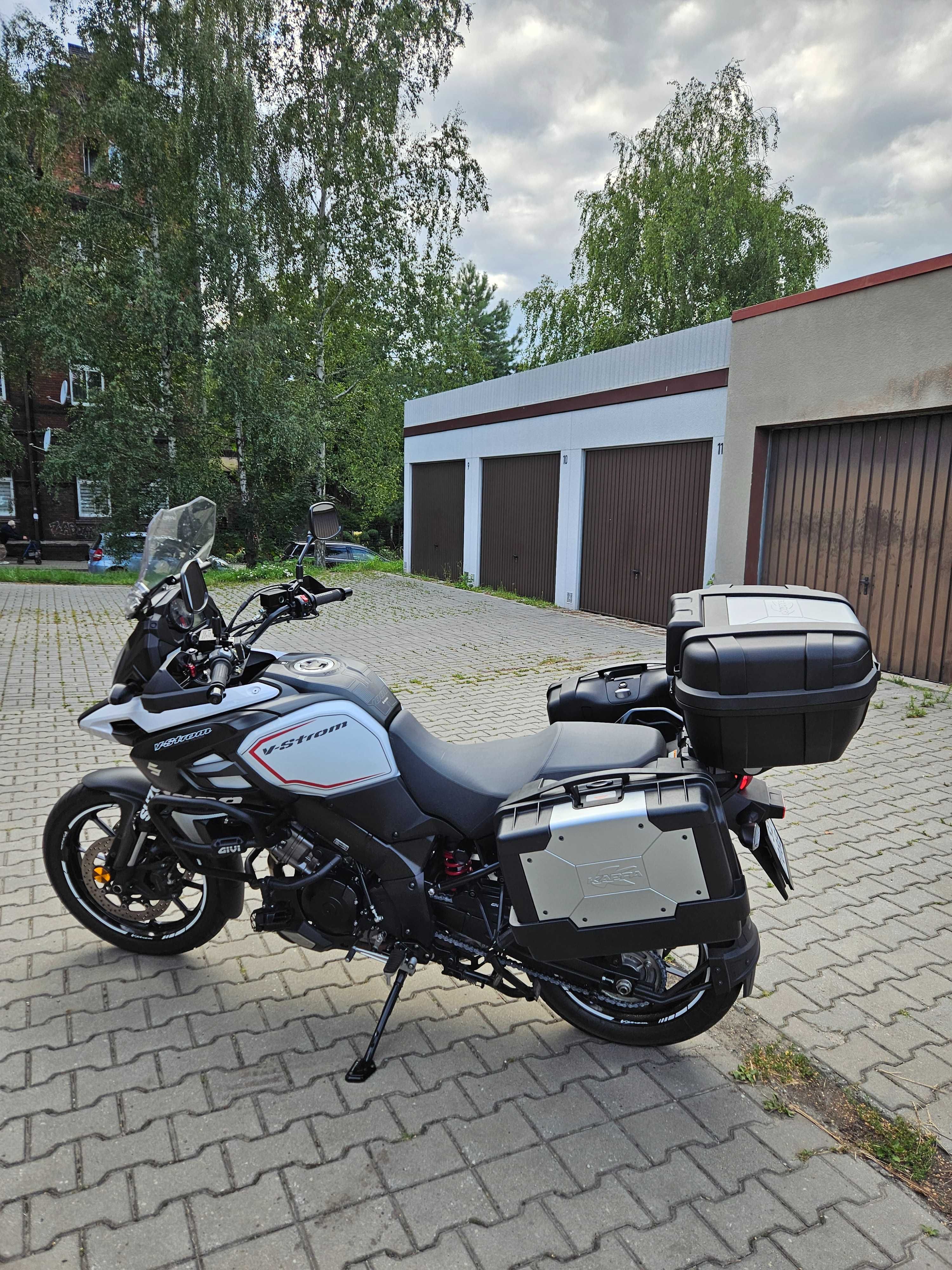 Suzuki DL v strom 1000