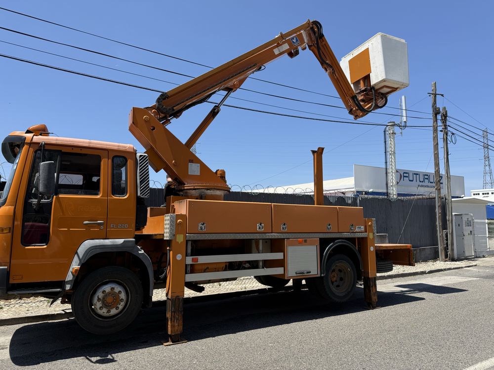 VOLVO FL220 Impecável 2005 Apenas 160.000km Grua 16M ###OPORTUNIDADE##