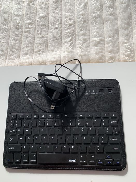 Клавиатура к планшету с зарядкой размер 25*18