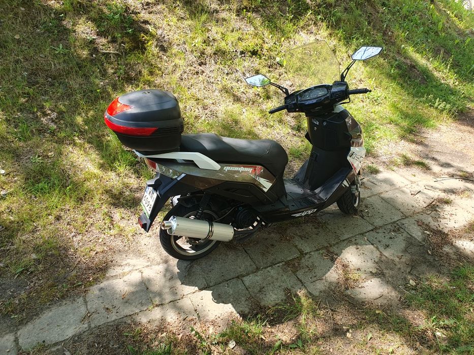 Skuter, motocykl, motor