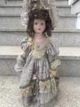 Boneca vintage porcelana