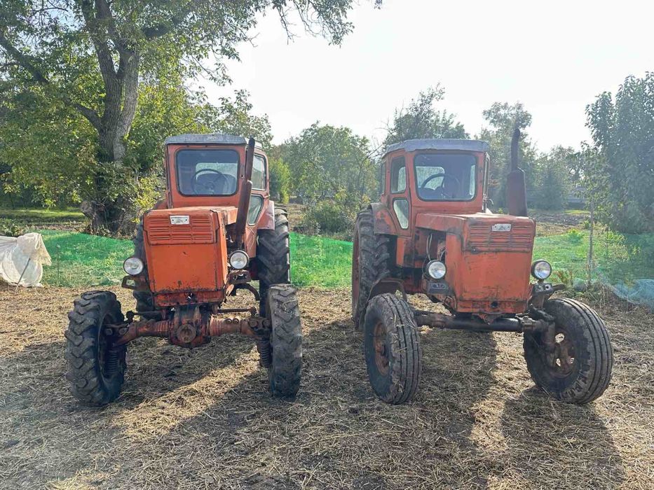 Продам два трактора т-40