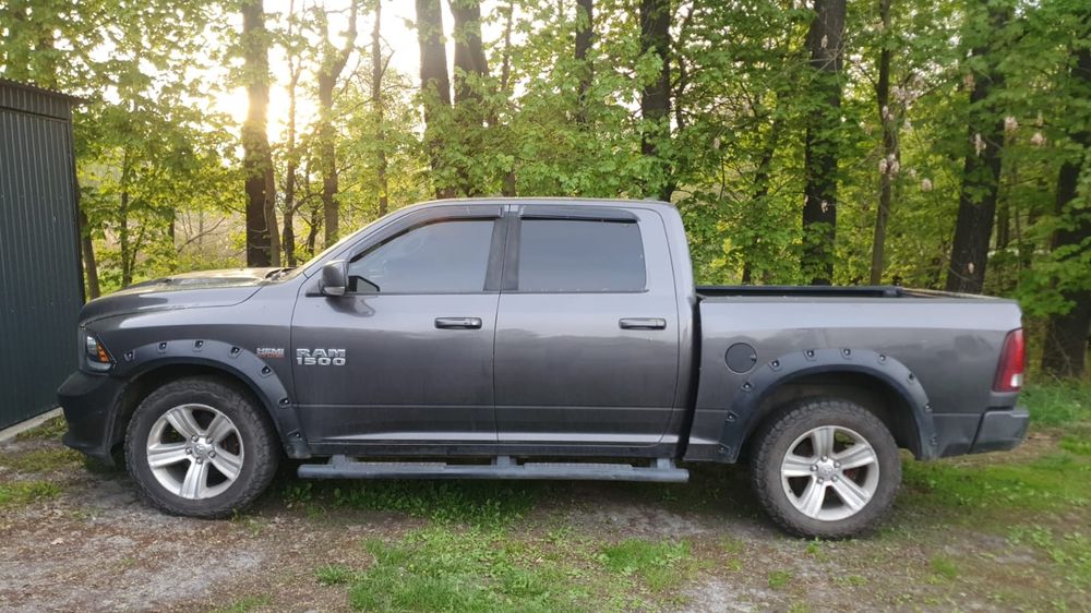 Dodge Ram Sport skóra 4x4 zamiana na motocykl wchodzi w grę