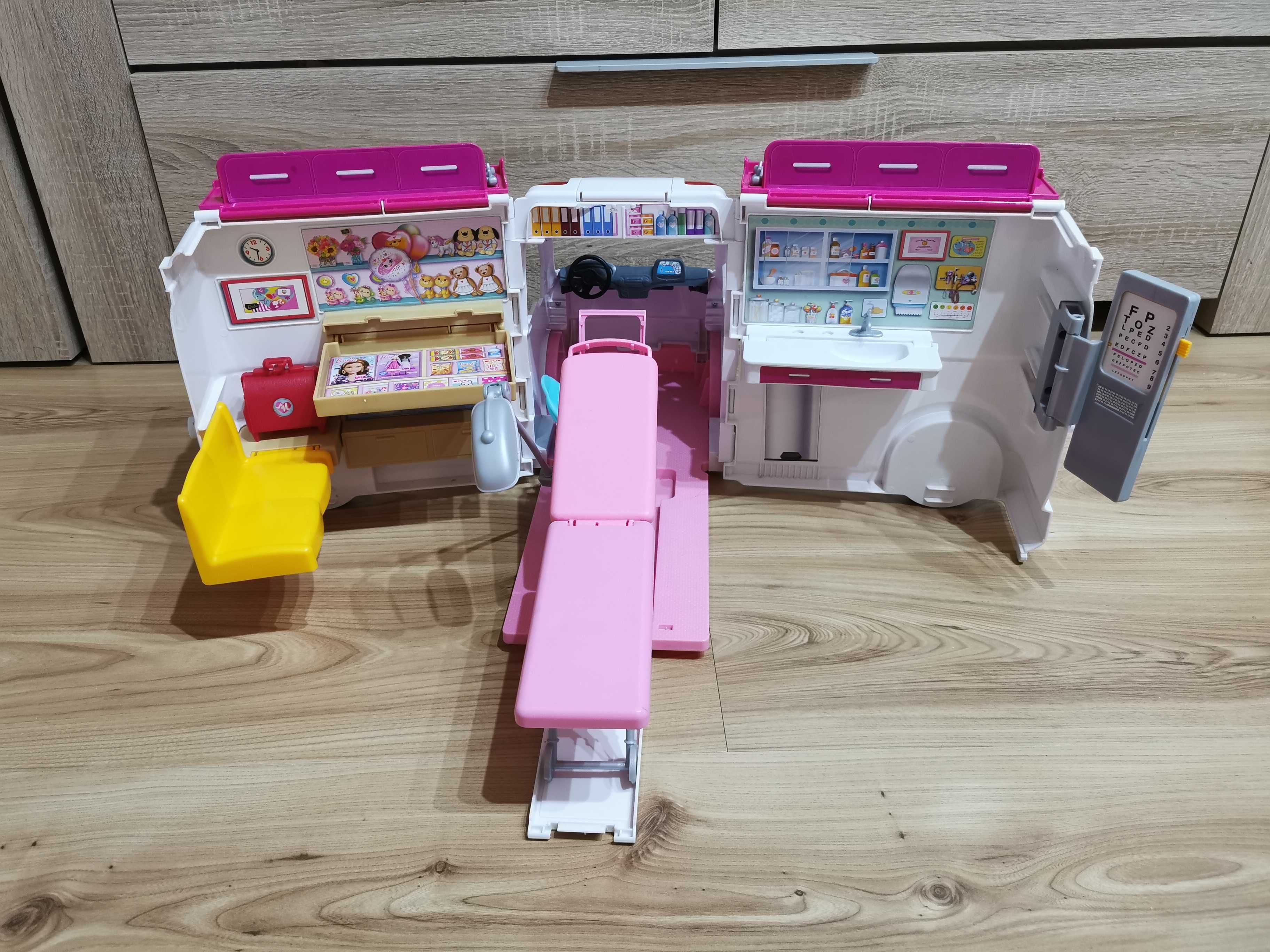 Karetka mobilna Barbie