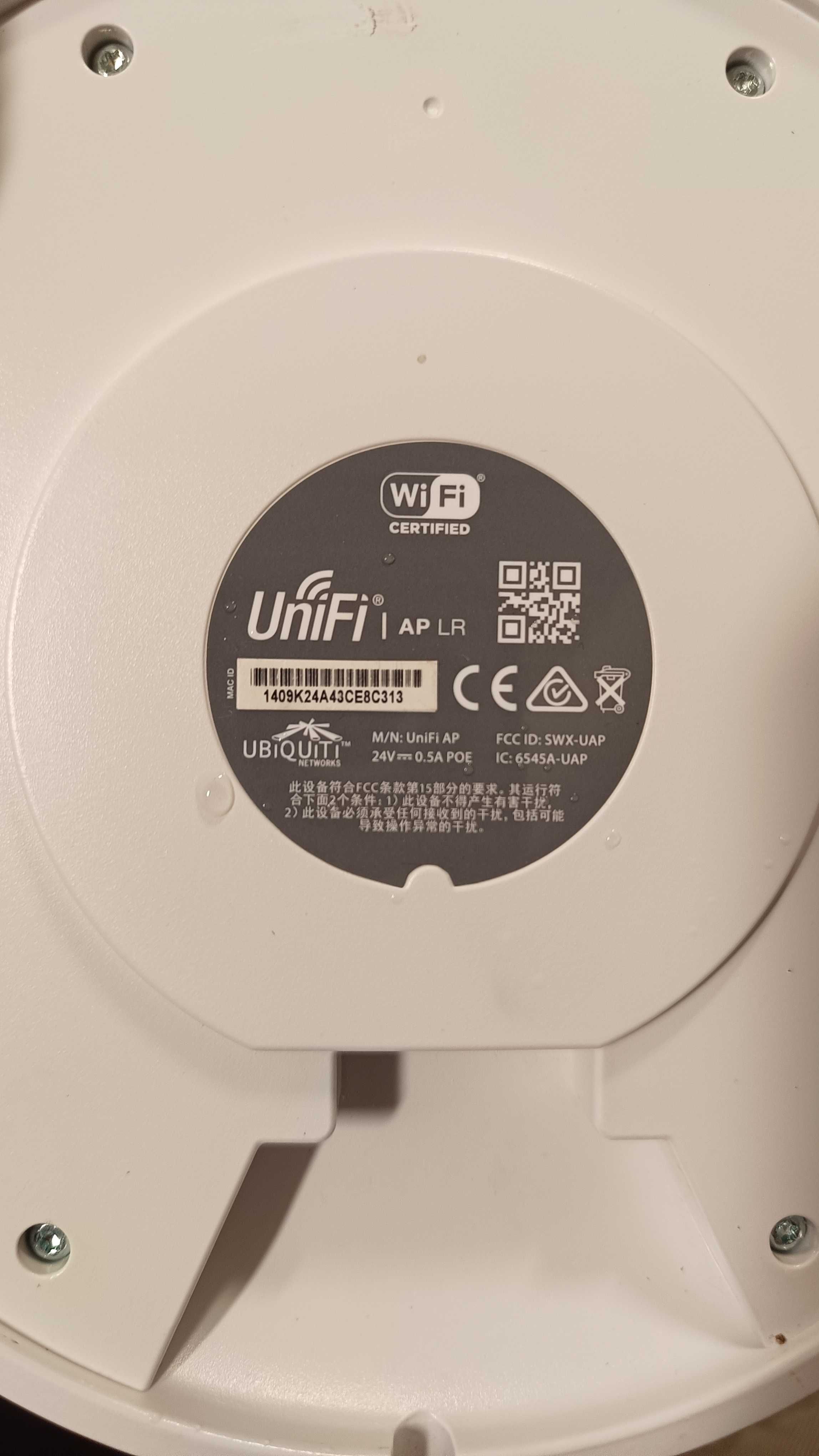 Accespointy, talerze, punkty dostępu WiFi Ubiquiti Unifi AP oraz AP LR