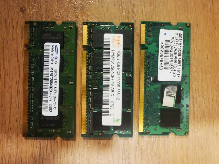 3x RAM DDR2 SO-DIMM 2.5 GB (1GB, 1GB, 512MB) różne prędkości