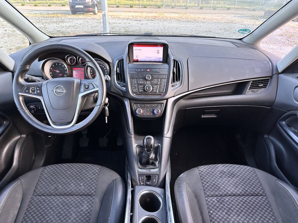 Opel Zafira C Tourer 1.4 Turbo 140 KM* 7 osob* Navi*Kamera*Martwe pole