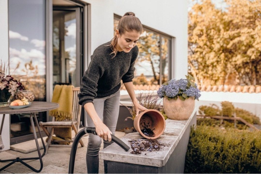 Потужний пилосос Karcher  WD3 1.628-443.0 Powerful Сухий і вологий