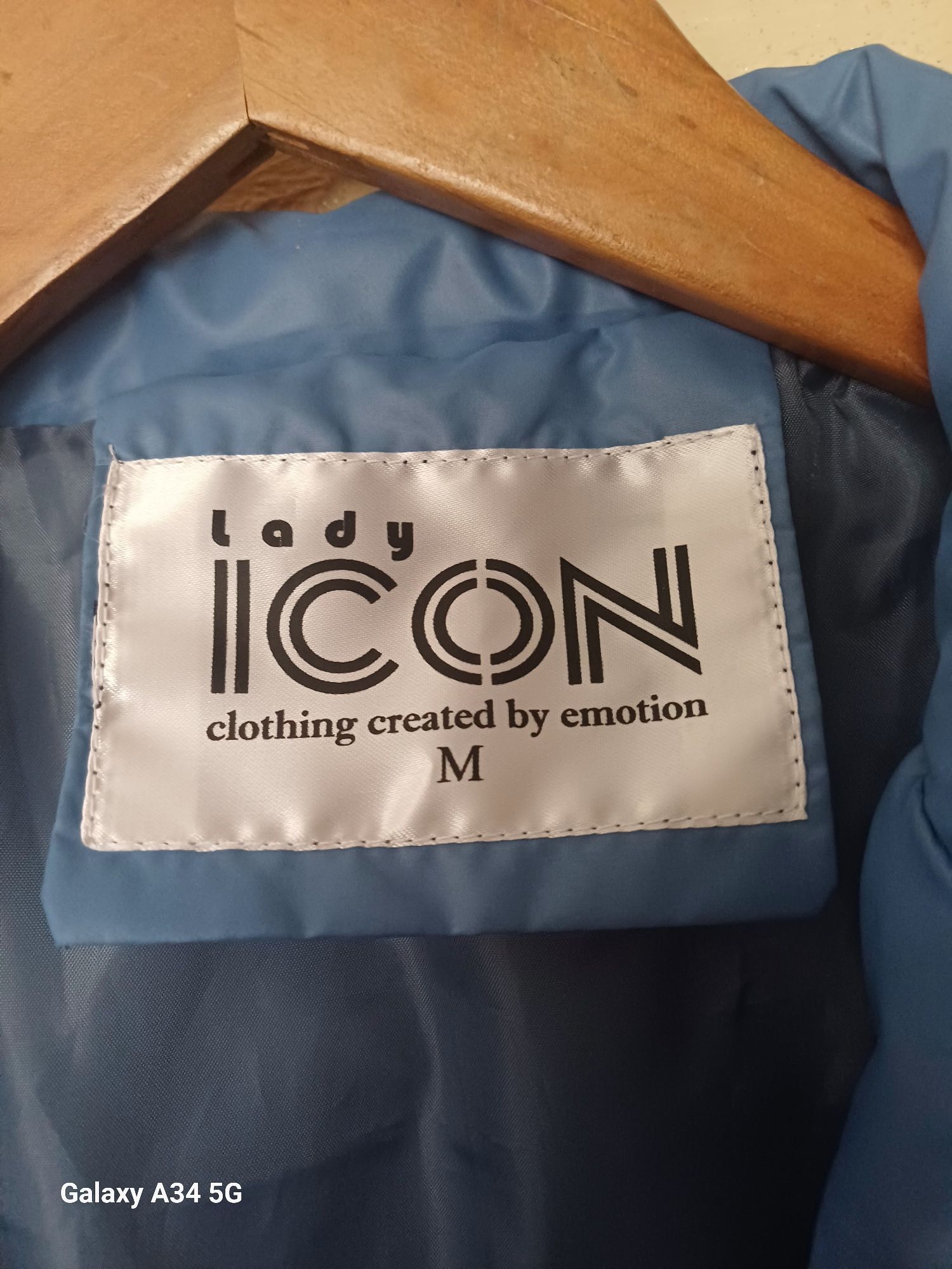 Продам куртка для женщины