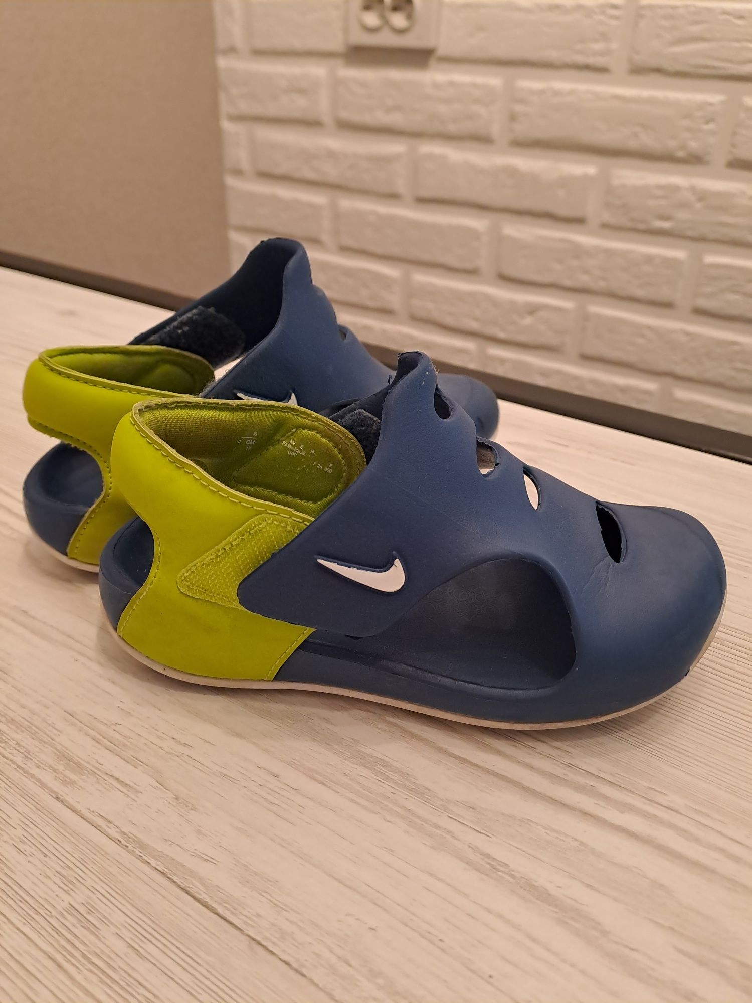 Сандалі Nike 29 розмір