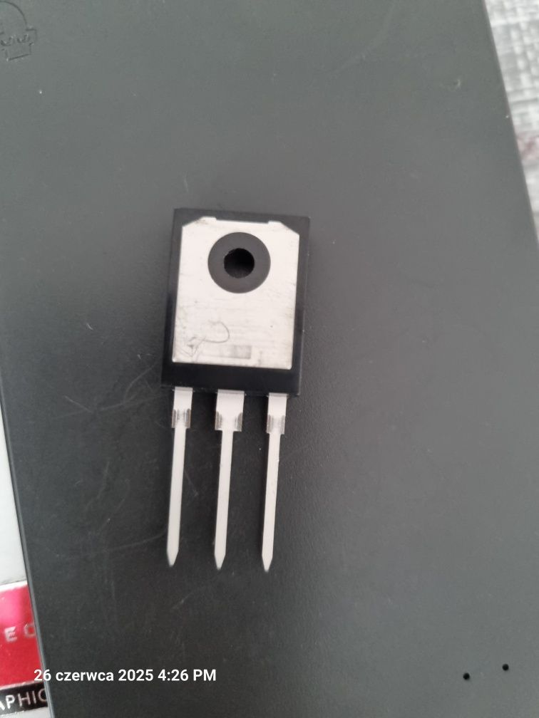 Tranzystor APT18M100B