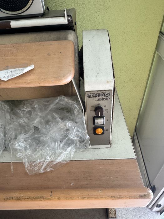 Vende-se varias maquinas de lavandaria