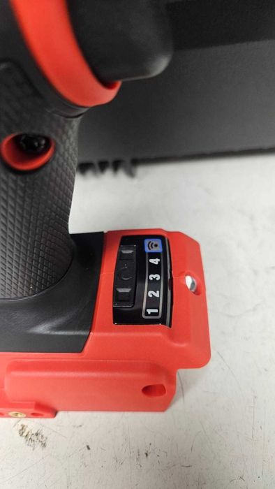 Klucz udarowy 1/2 18V Milwaukee M18 ONEFHIWF12-0 + walizka