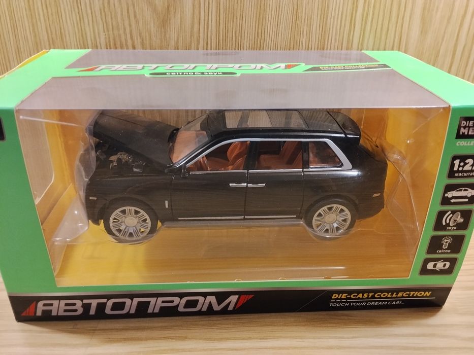 Модель авто Rolls-Royce Cullinan 1:22 Автопром Металл свет звук инерци
