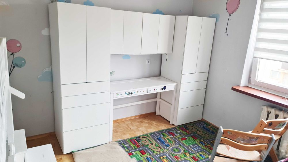 Zestaw 2 szaf oraz 2 szafek wiszących. Ikea smastad. Stan bardzo dobry