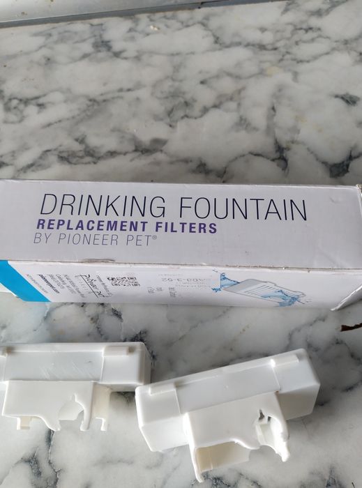 Поилка для собак и котов