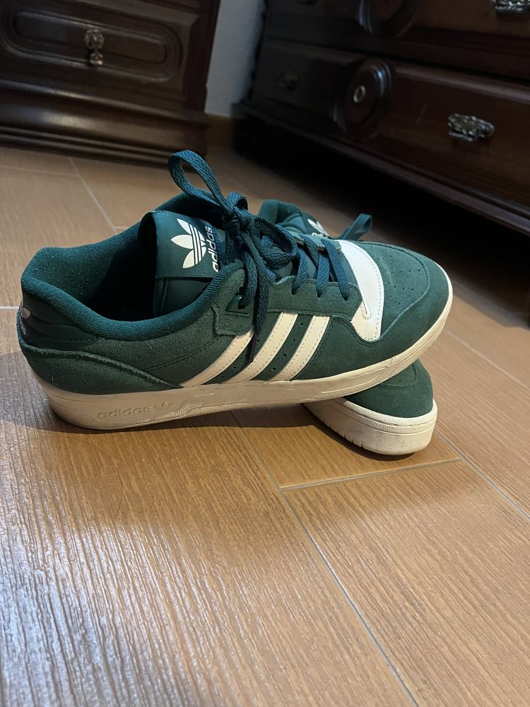 Sapatilhas adidas