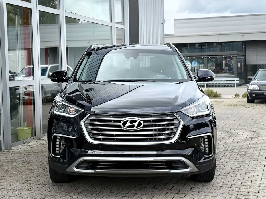 Hyundai Grand Santa Fe      2016