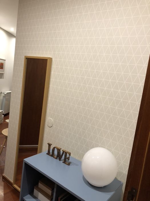 Venda e aplicação papel de parede. “Oferta cola”