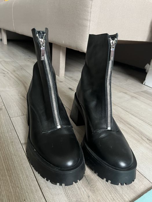 Чобітки на підборах Zara 41