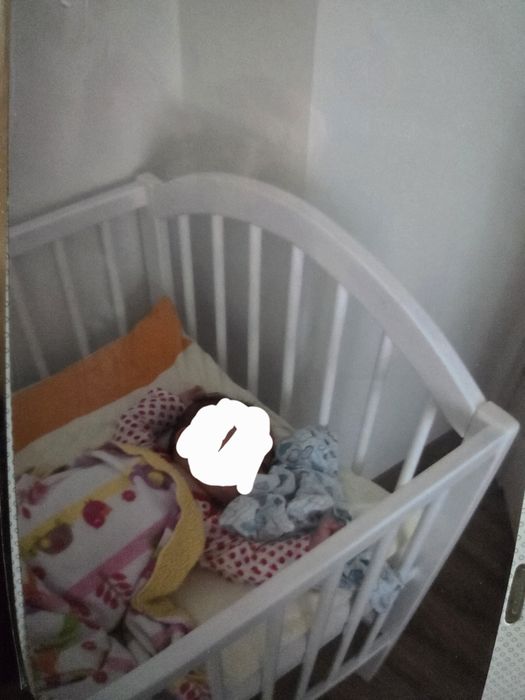 Łóżeczko drewniane białe