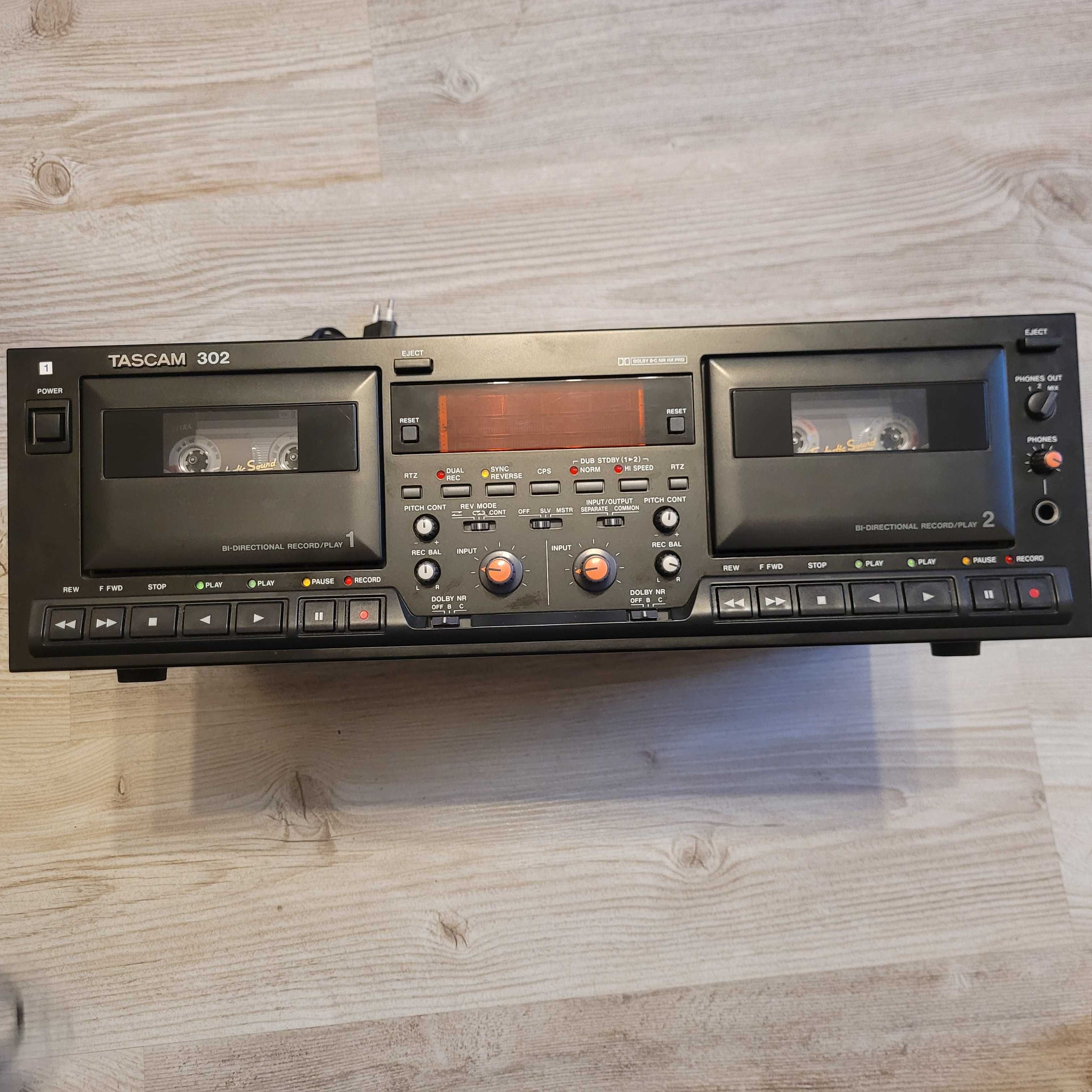 Magnetofon Tascam 302