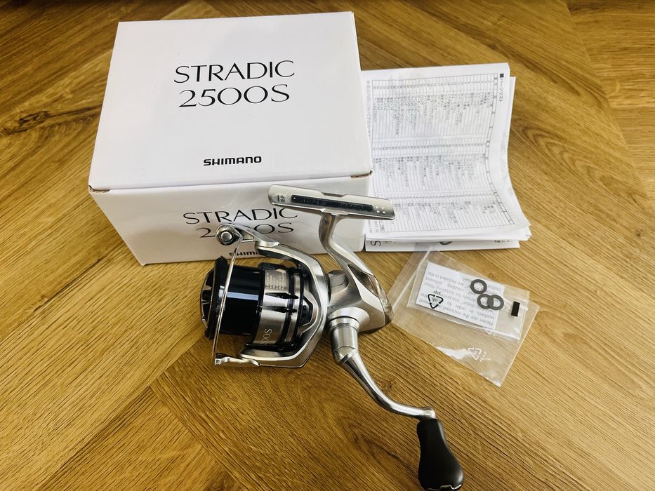 Shimano 19 Stradic 2500S