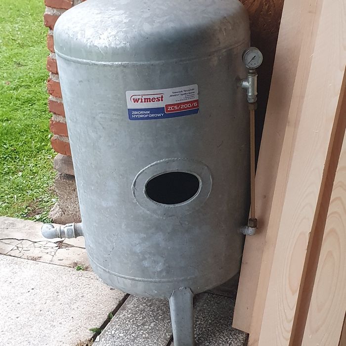 Używany zbiornik hydroforowy ocynkowany 200l