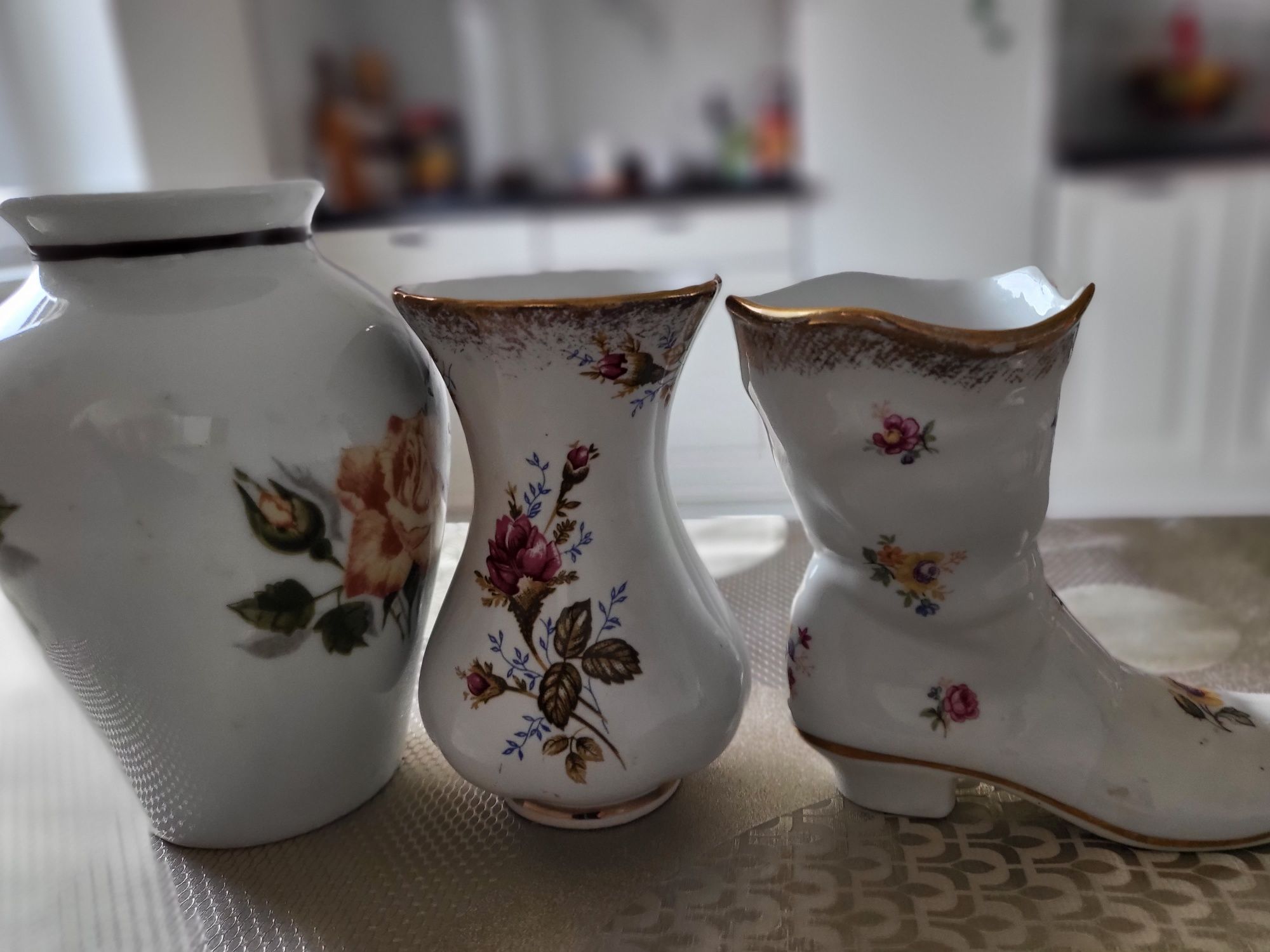 Flakony na kwiaty, z polskiej porcelany, Chodzież