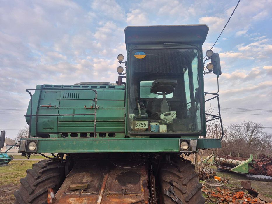 Продам комбайн ДОН 1500А