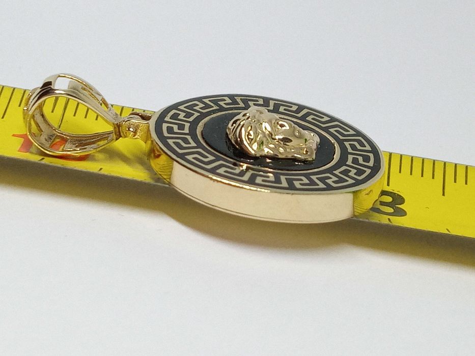 Lombardowski. Jak nowa złota zawieszka Versace pr.585