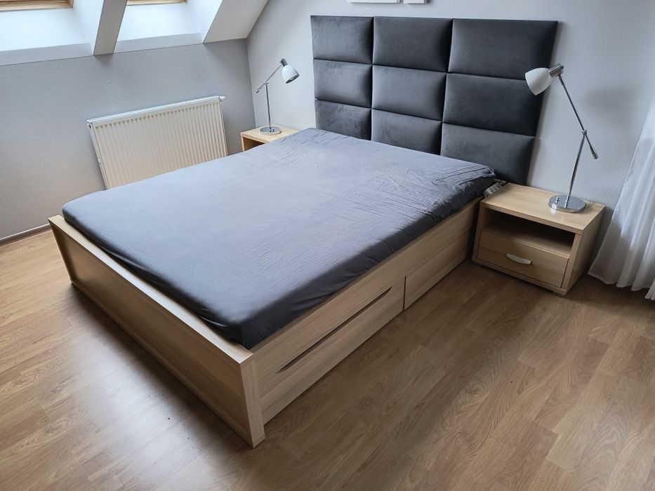 Łóżko 160x200 + stelaż + panele ścienne + 2 szafki nocne + komoda